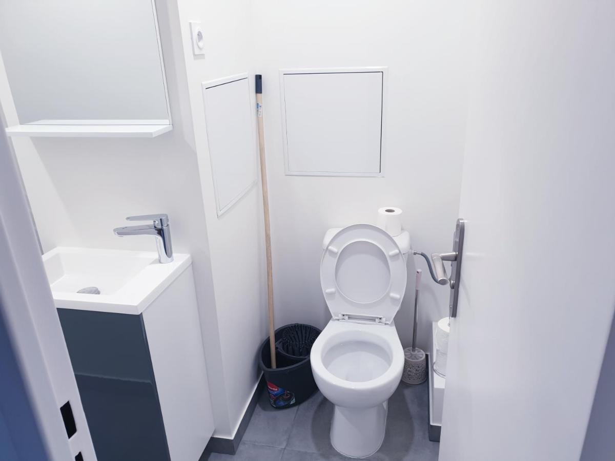 Big Flat Sea Vieuw 95 M2 5 Rooms Near Airport 5 Min Train 3 Min And Tram On Site, Beach 7 Min, 2 Showers And 2 Toilets , Neuf Grand Appartement 95 M2 5 Chambres Proche Aeroport 5 Min Train 3 Min Et Tramway Sur Place, Plage 7 Min 2 Douches Et 2 Wc Vue Ницца Экстерьер фото