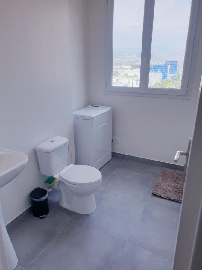Big Flat Sea Vieuw 95 M2 5 Rooms Near Airport 5 Min Train 3 Min And Tram On Site, Beach 7 Min, 2 Showers And 2 Toilets , Neuf Grand Appartement 95 M2 5 Chambres Proche Aeroport 5 Min Train 3 Min Et Tramway Sur Place, Plage 7 Min 2 Douches Et 2 Wc Vue Ницца Экстерьер фото